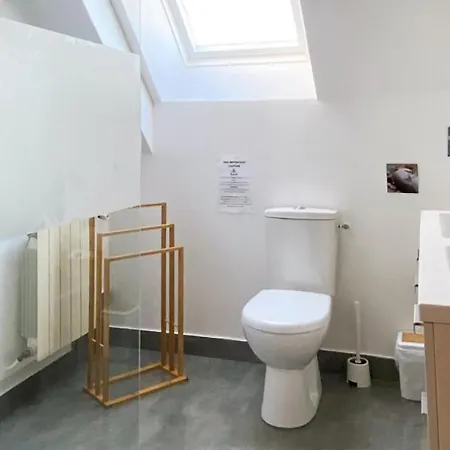 4 Bedroom Gorgeous In Holiday home La Meaugon